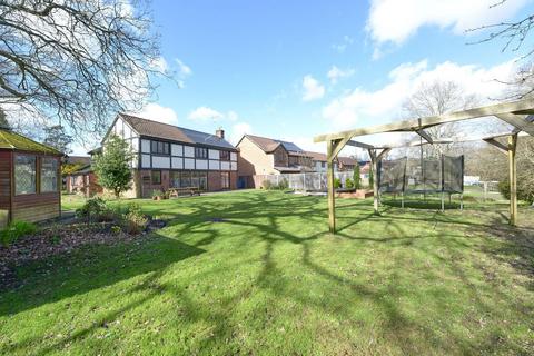 5 bedroom detached house for sale, Forest Dean, Fleet GU51