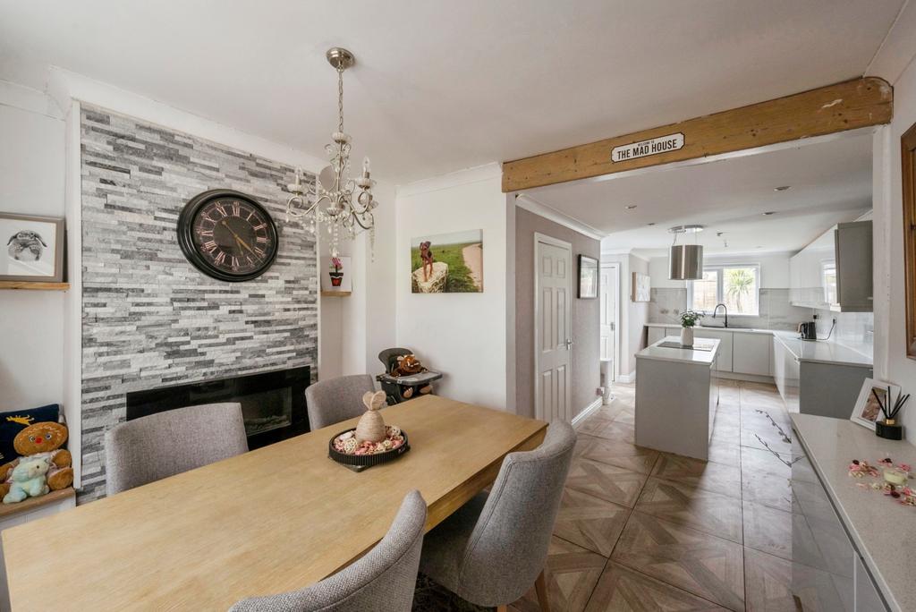 Kitchen/Dining Room