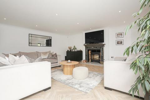 4 bedroom detached house for sale, North Foreland Avenue, Broadstairs, Kent, CT10