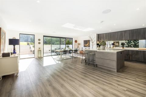 undefined, Granby Avenue, Harpenden