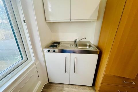 undefined, West Ealing W13