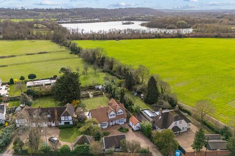 5 bedroom detached house for sale, Marlow Road, Bourne End, SL8