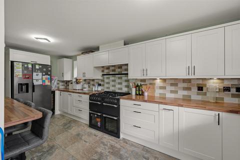 undefined, Ffordd Bevan, Cwmbran NP44