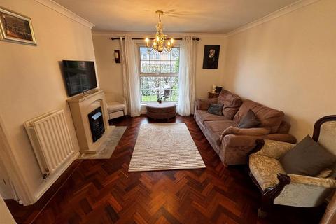 2 bedroom maisonette for sale, Haldens, Welwyn Garden City