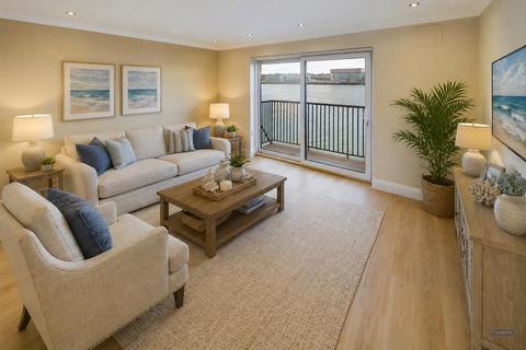 3 bedroom townhouse for sale, Calshot Court, Ocean Village, SO14