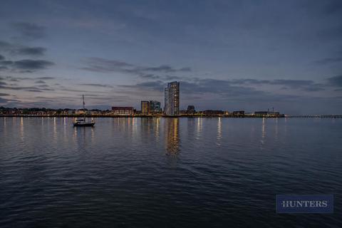 3 bedroom townhouse for sale, Calshot Court, Ocean Village, SO14