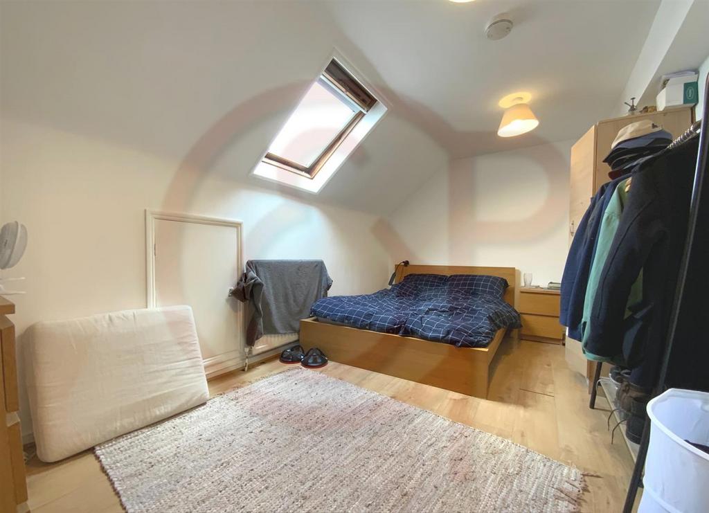 4th bedroom.jpg