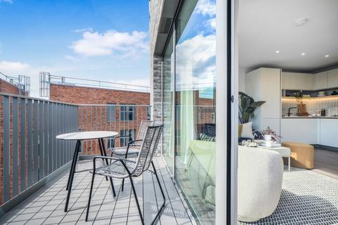 1 bedroom flat to rent, London SE8