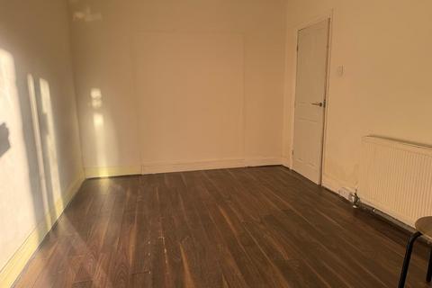 undefined, Talbot Road, Luton LU2