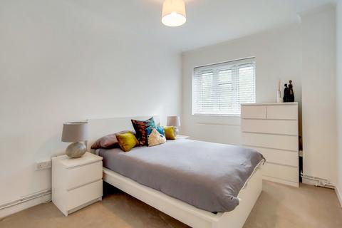 undefined, Lambeth Walk, London SE11
