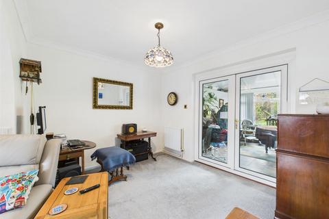 3 bedroom semi-detached house for sale, Benham Close, Coulsdon CR5