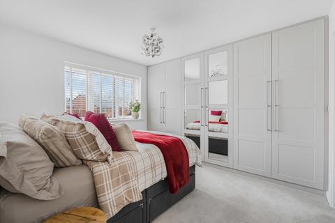 4 bedroom detached house for sale, Miles Road, Bordon, Hampshire, GU35