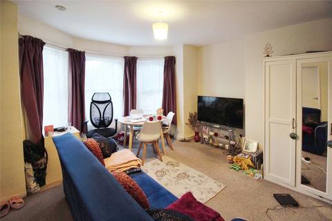 1 bedroom flat to rent, Grove Road, Surrey KT6