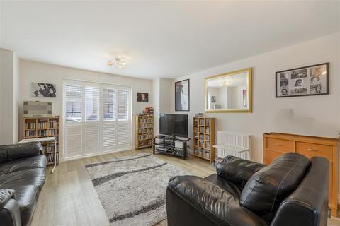 1 bedroom apartment for sale, Wills Crescent, West Malling ME19