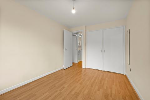 2 bedroom flat for sale, Farriers House, Errol Street, Islington, London