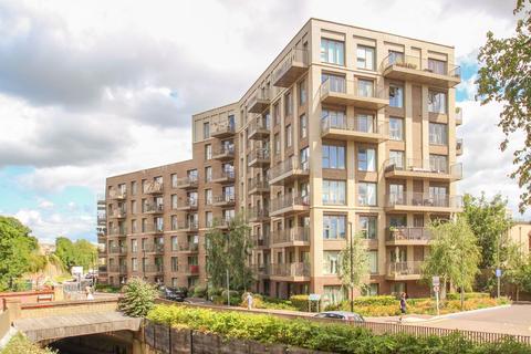 2 bedroom flat for sale, Adenmore Road, Catford, SE6