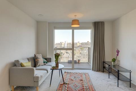 2 bedroom flat for sale, Adenmore Road, Catford, SE6