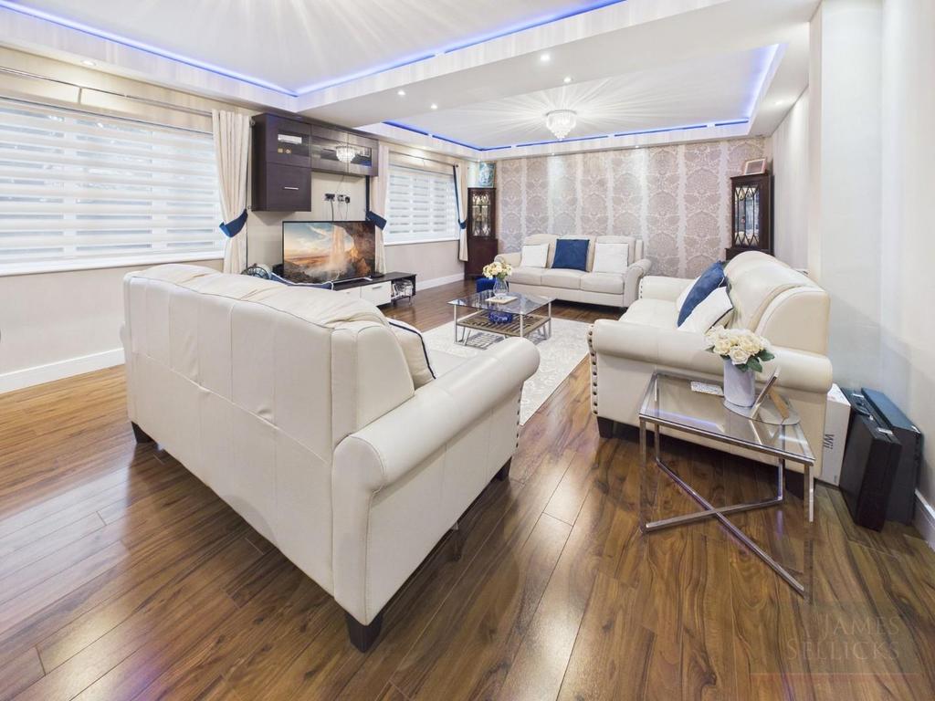 Living/Dining/Family Room