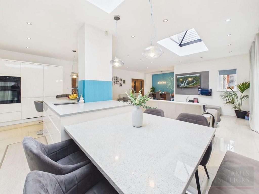 Living/Dining Kitchen