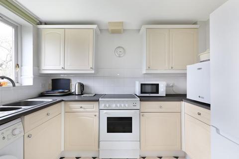 undefined, Macmillan Way, London