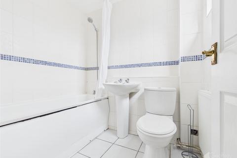 undefined, York Road, Stevenage SG1