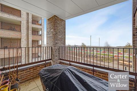3 bedroom apartment for sale, O'Leary Mansions, 5, Kings Hill, Essex