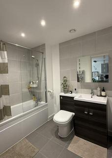 1 bedroom flat to rent, 1a Hillreach, London SE18