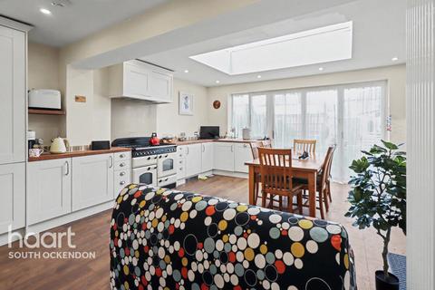 undefined, Hall Road, Aveley