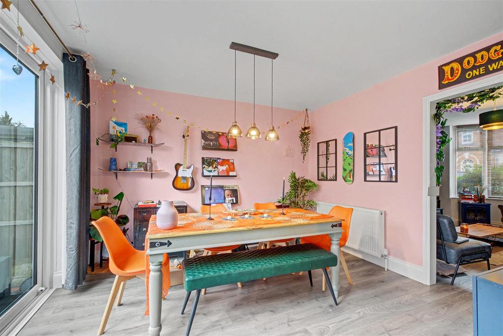 Dining Room 2.jpeg