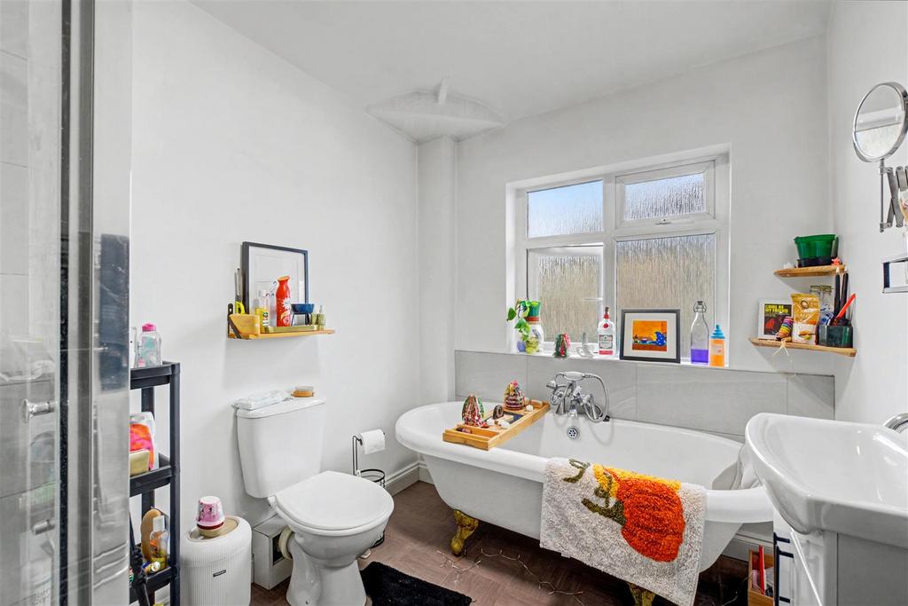 Bathroom.jpeg