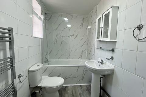 3 bedroom house to rent, Garfield Road, London, E13