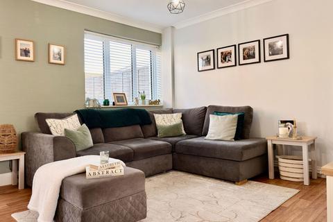 4 bedroom end of terrace house for sale, Vandyke Road, Leighton Buzzard LU7
