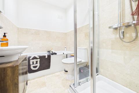 undefined, Newton Avenue, Gloucester, Gloucestershire, GL4