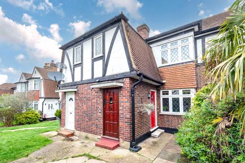 2 bedroom maisonette for sale, Tudor Drive, Morden