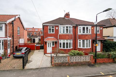 3 bedroom semi-detached house to rent - Claremont Road, Sale, Cheshire, M33