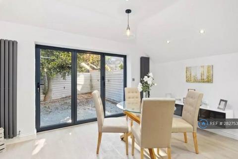 undefined, Leythe Road, London, W3