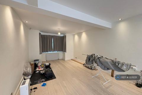 undefined, Elmstead Avenue, Wembley, HA9