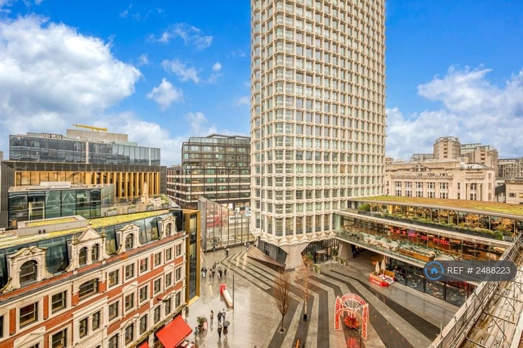 View From Balcony Of St Giles Square