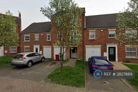 undefined, Dewar Spur, Slough, SL3