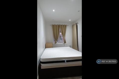 undefined, Maswell Park Cresent, Hounslow, TW3