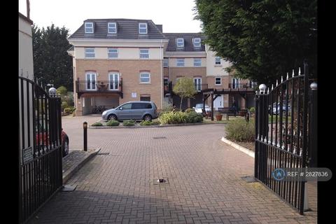 2 bedroom flat to rent, Prospect Place, Old Woking, Woking, GU22