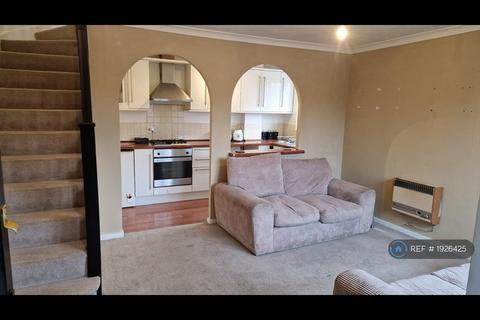 1 bedroom terraced house to rent, Resolution Close, Chatham, ME5