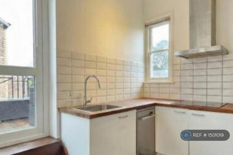 2 bedroom flat to rent, Bowdon, Altrincham, WA14