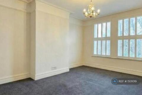 2 bedroom flat to rent, Bowdon, Altrincham, WA14