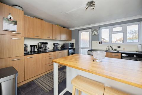 undefined, Bean Close, Great Chart, Ashford