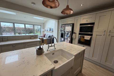 undefined, Church Street North, Old Whittington, S41