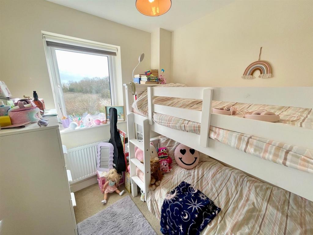 Bedroom 4.jpg