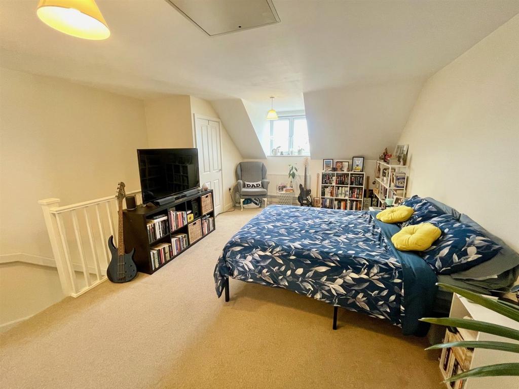 Bedroom 1.1.jpg
