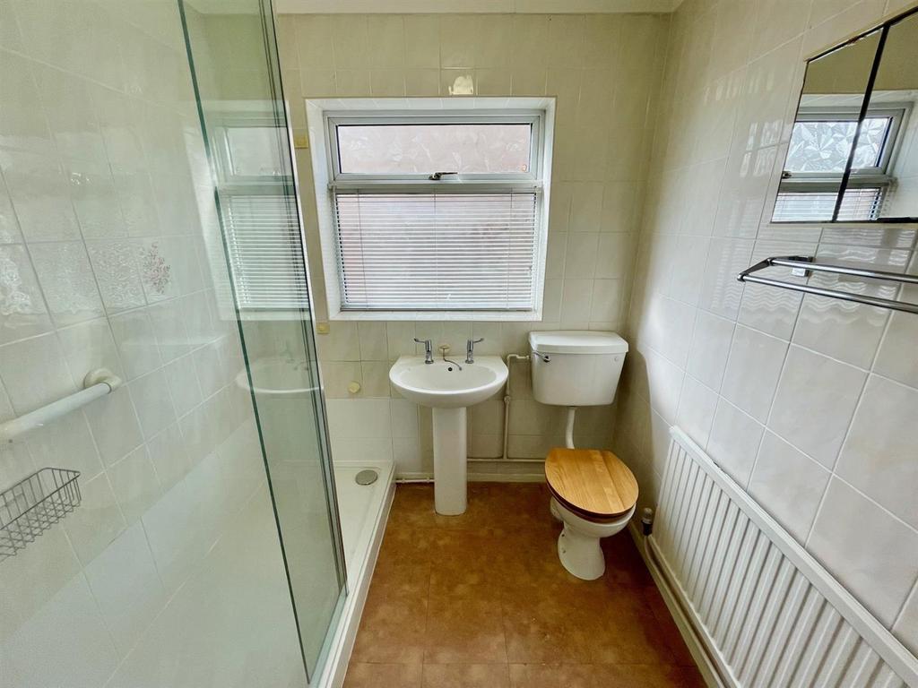 Shower Room.jpg