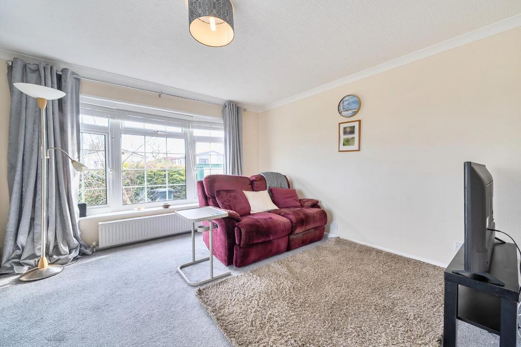 SITTING ROOM.jpg